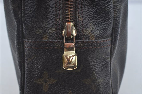 Auth Louis Vuitton Monogram Trousse Toilette 28 Clutch Hand Bag M47522 LV J8937