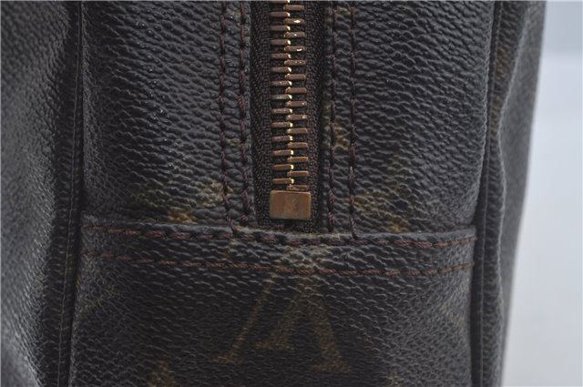 Auth Louis Vuitton Monogram Trousse Toilette 28 Clutch Hand Bag M47522 LV J8937