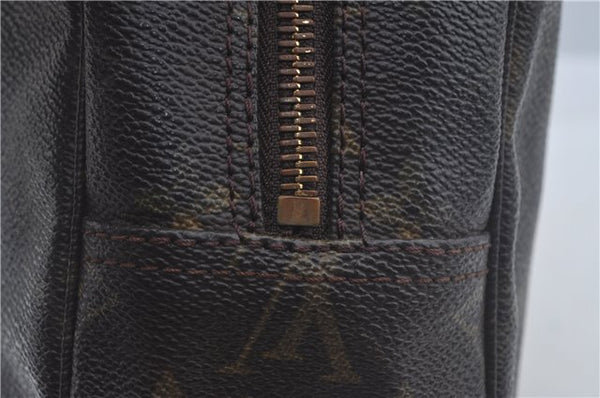 Auth Louis Vuitton Monogram Trousse Toilette 28 Clutch Hand Bag M47522 LV J8937