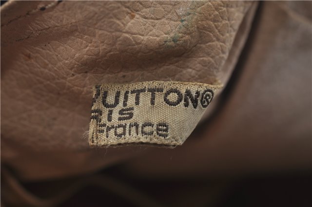 Auth Louis Vuitton Monogram Trousse Toilette 28 Clutch Hand Bag M47522 LV J8937