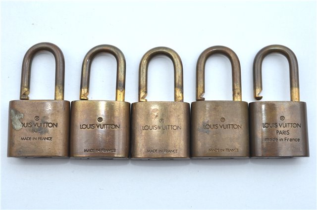 Authentic Louis Vuitton Padlock Gold 10Set LV J8959