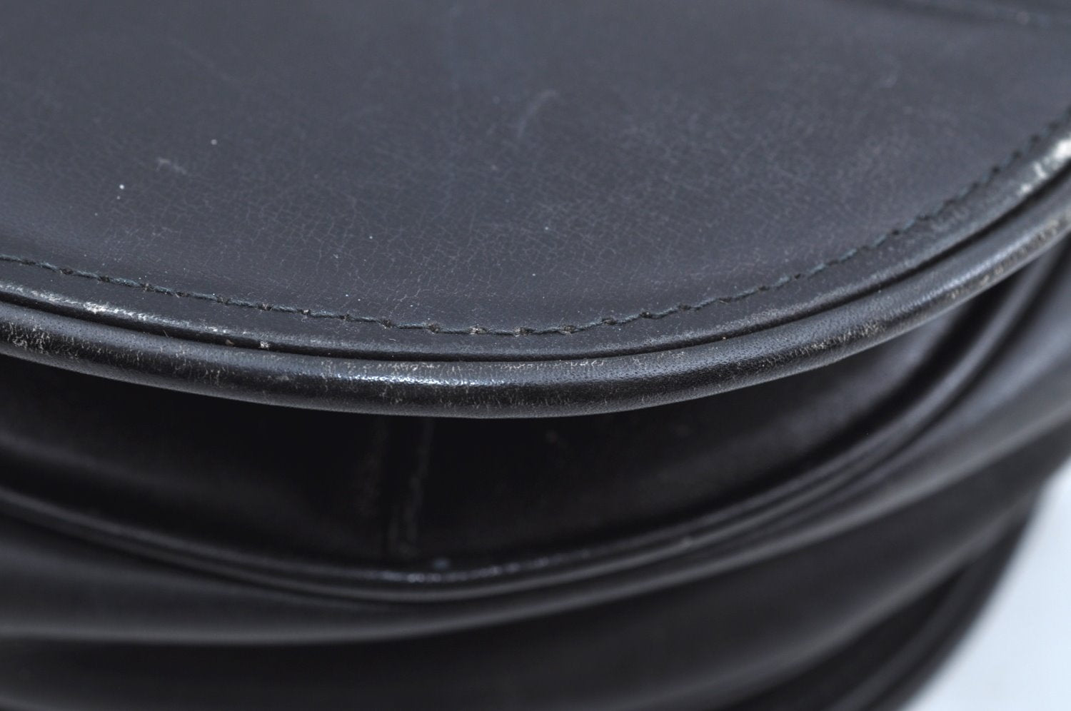 Authentic GUCCI Shoulder Hand Bag Purse Leather Black J9136