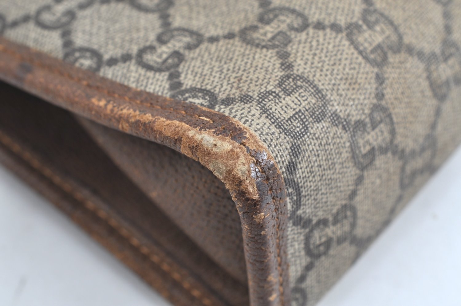 Authentic GUCCI Clutch Hand Bag Purse GG Plus PVC Leather Brown J9157