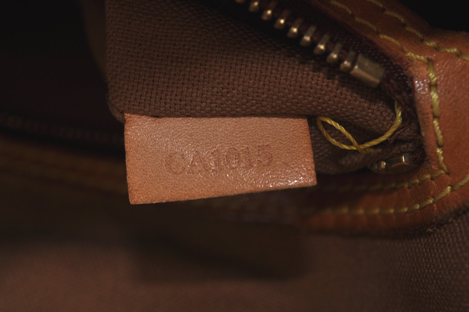 Authentic Louis Vuitton Monogram Batignolles Horizontal Tote Bag M51154 LV J9311