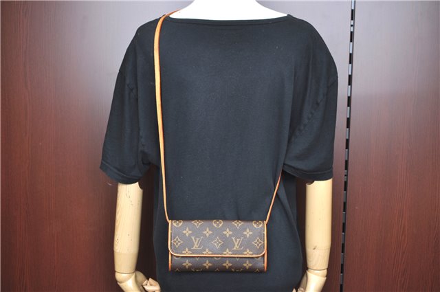 Authentic Louis Vuitton Monogram Pochette Twin PM Shoulder Bag M51854 LV J9339