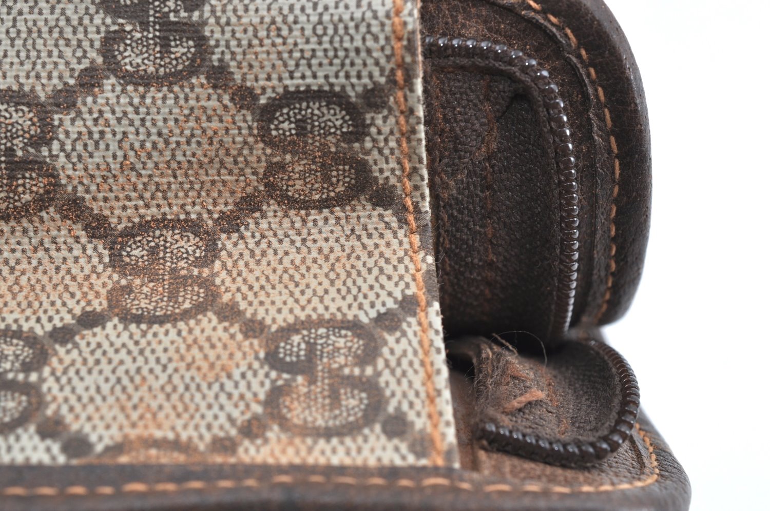 Authentic GUCCI Clutch Hand Bag Purse GG PVC Leather Brown Junk J9394