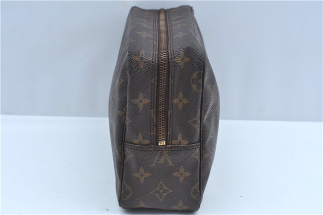 Auth Louis Vuitton Monogram Trousse Toilette 28 Clutch Hand Bag M47522 LV J9402