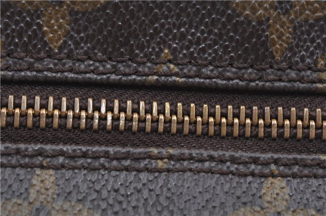 Auth Louis Vuitton Monogram Trousse Toilette 28 Clutch Hand Bag M47522 LV J9402