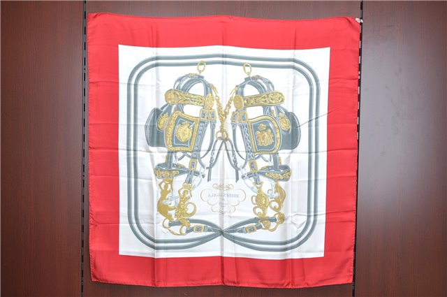 Authentic HERMES Carre 90 Scarf 