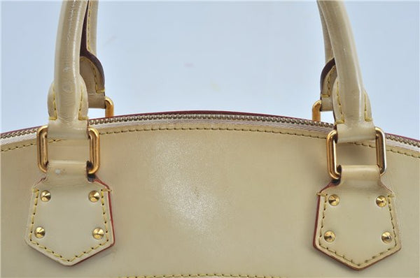 Authentic Louis Vuitton Suhali Lockit MM Hand Bag White Ivory M91874 LV J9667