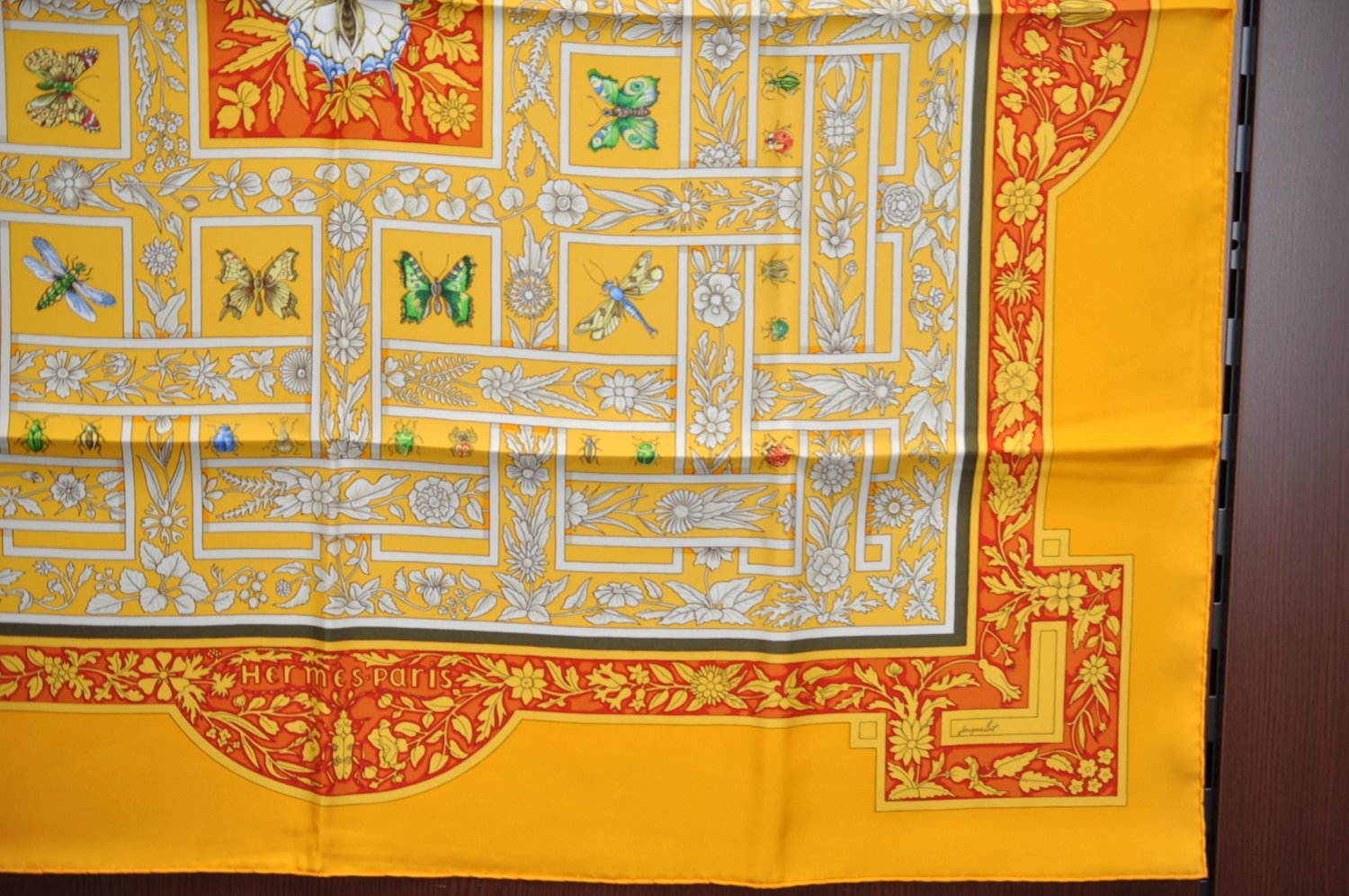 Authentic HERMES Carre 90 Scarf 