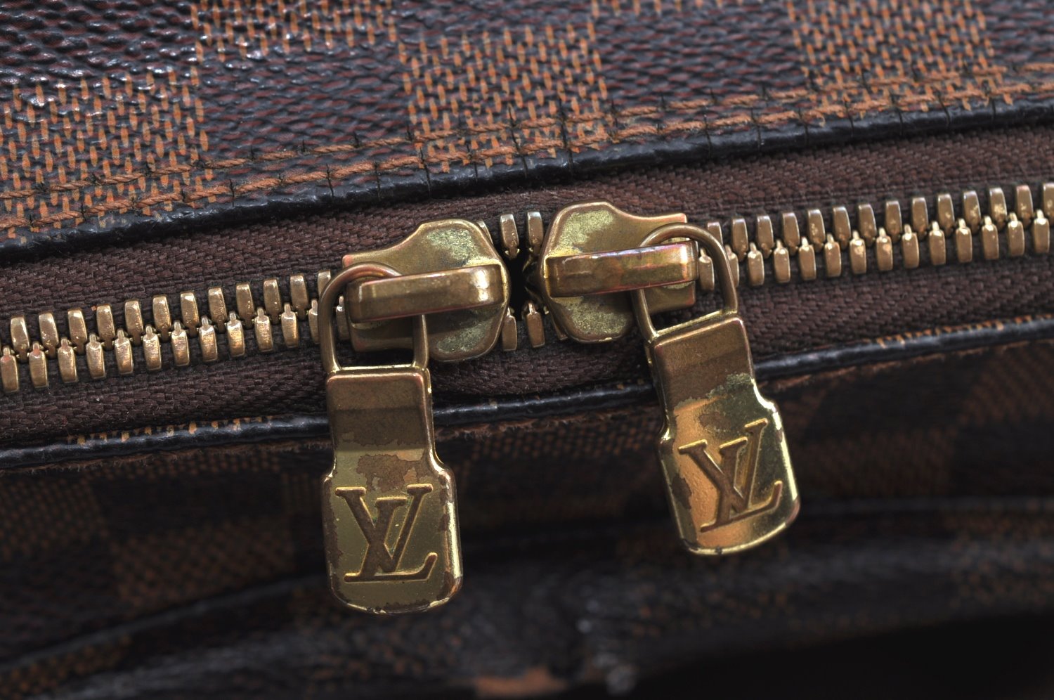 Authentic Louis Vuitton Damier Naviglio Shoulder Cross Body Bag N45255 LV K0414