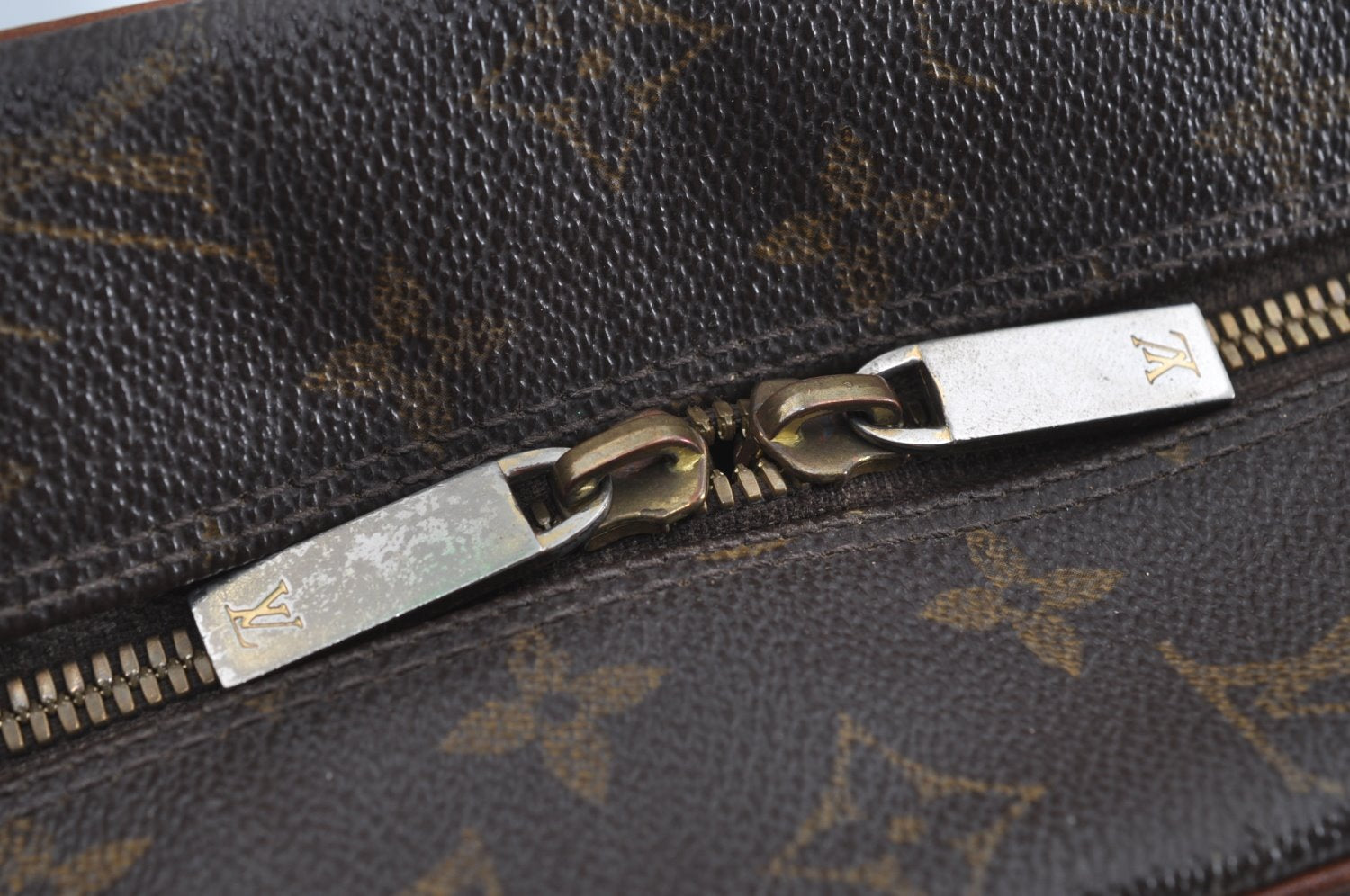 Authentic Louis Vuitton Monogram Cite GM Shoulder Bag M51181 LV K0660