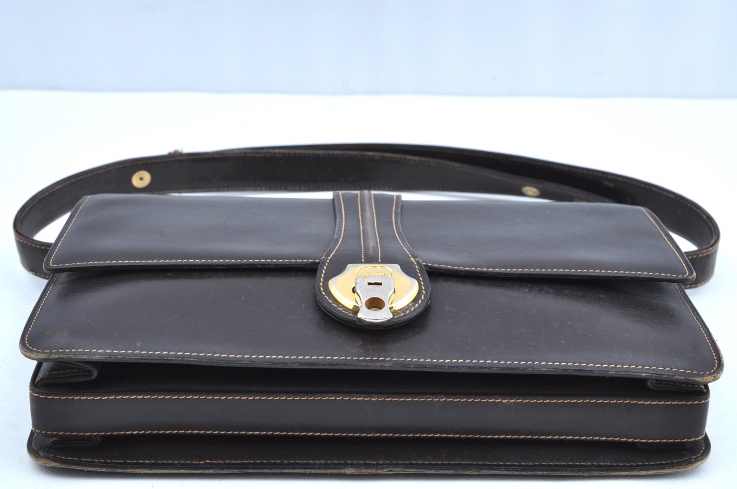 Authentic GUCCI Shoulder Hand Bag Purse Leather Brown K0908