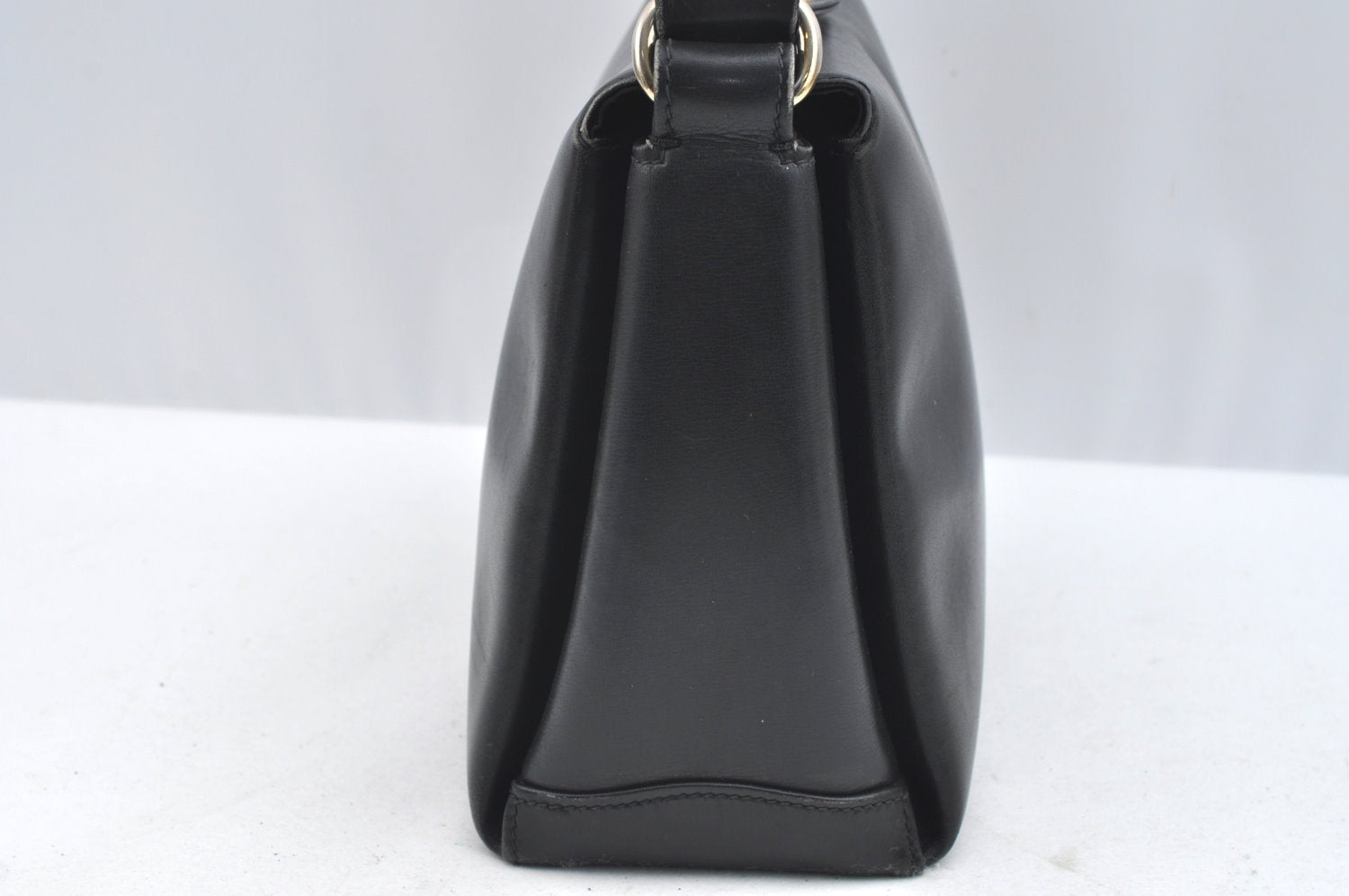 Authentic GUCCI Shoulder Hand Bag Purse Leather Black K0928