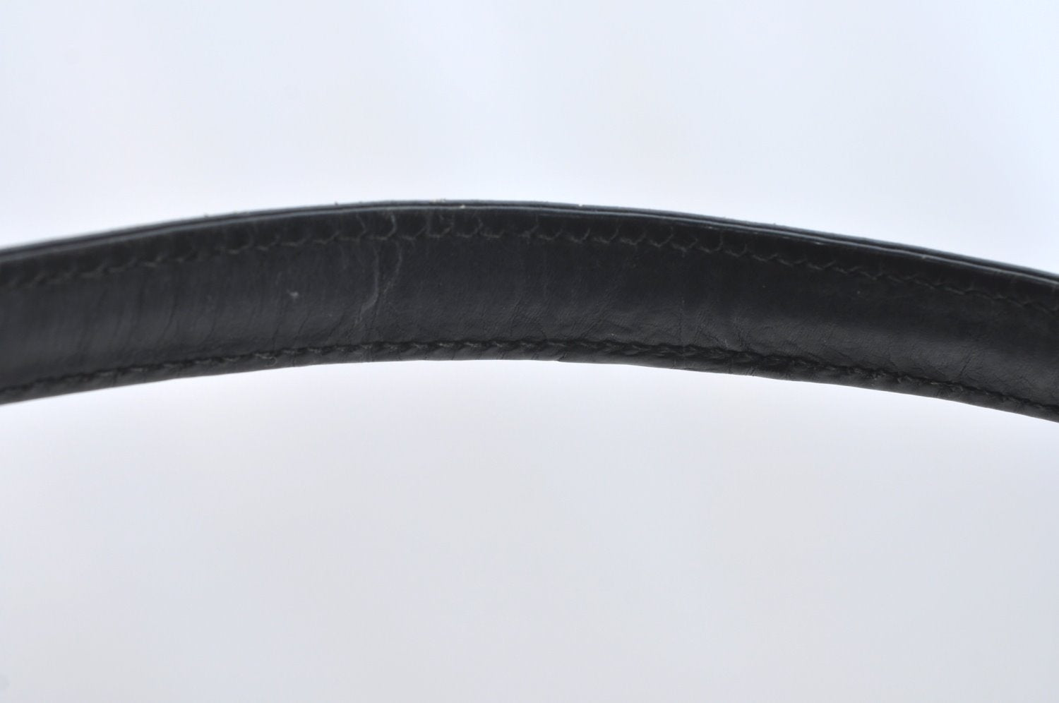 Authentic GUCCI Shoulder Hand Bag Purse Leather Black K0928