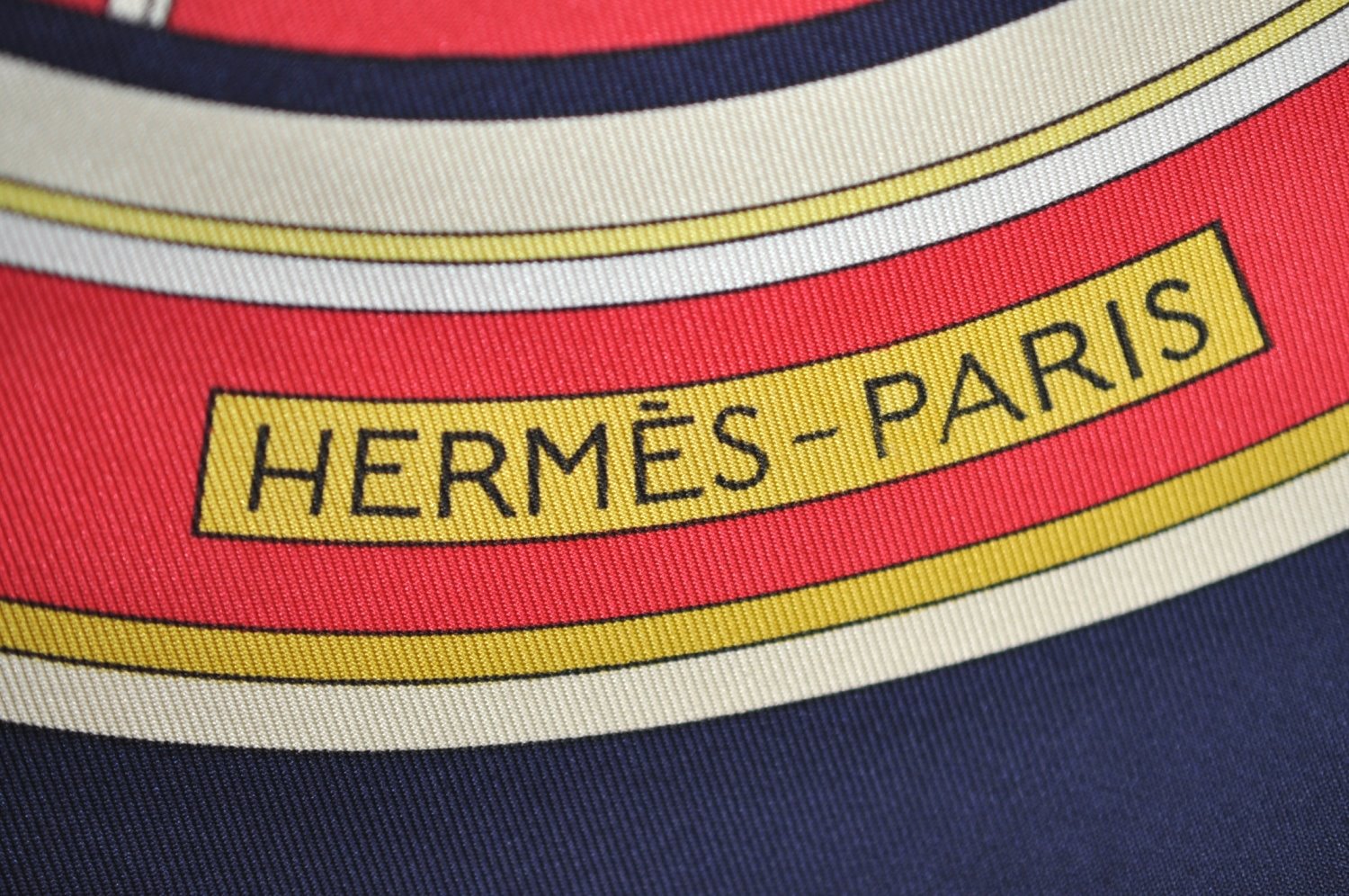 Authentic HERMES Carre 90 Scarf 