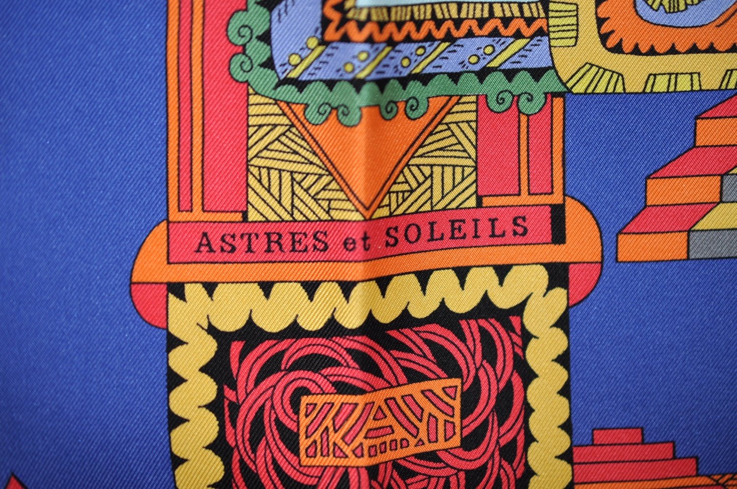 Authentic HERMES Carre 90 Scarf 