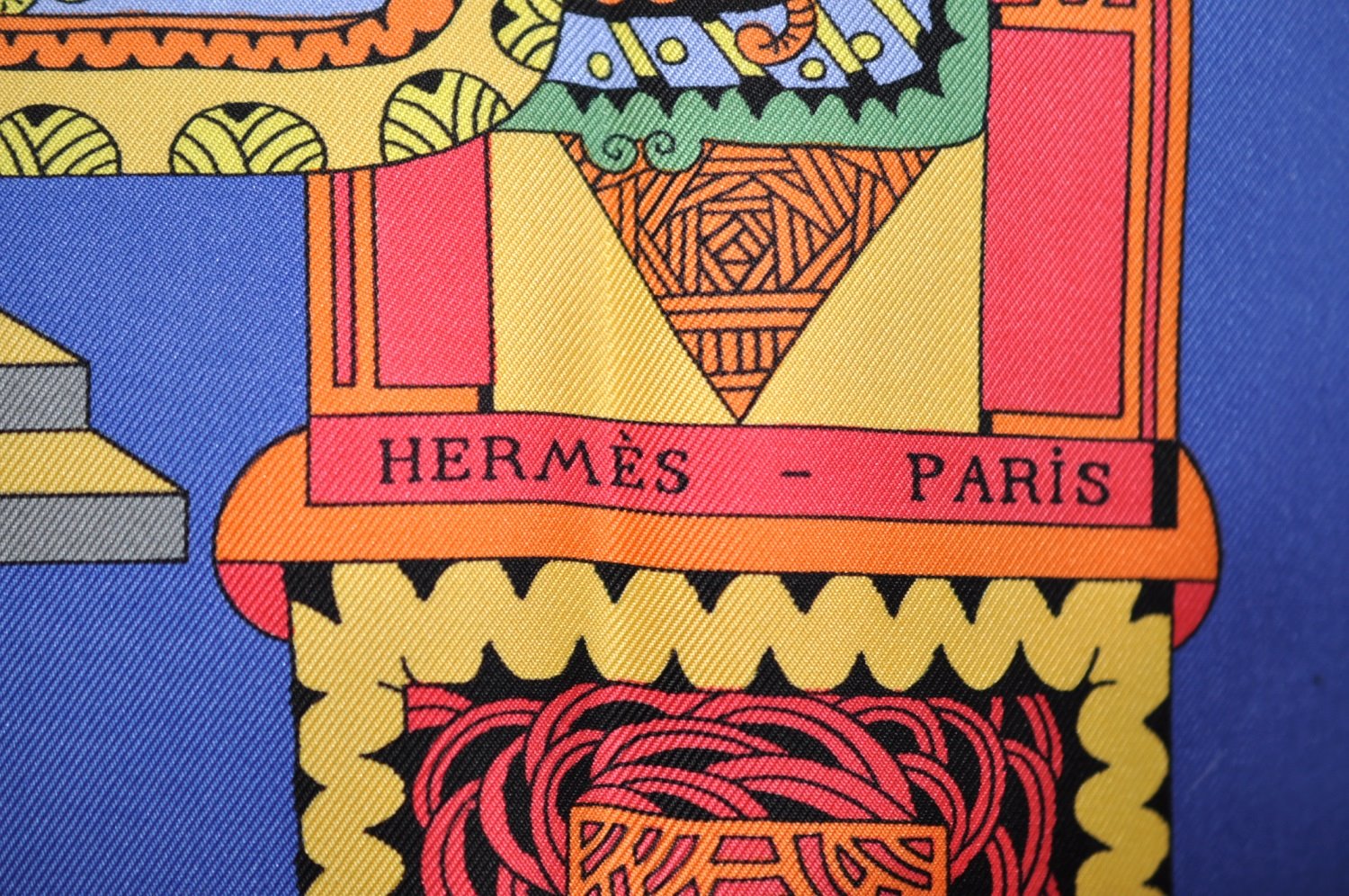 Authentic HERMES Carre 90 Scarf 