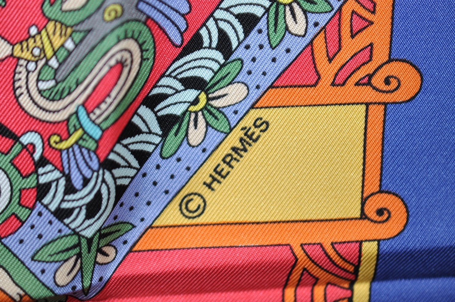 Authentic HERMES Carre 90 Scarf 