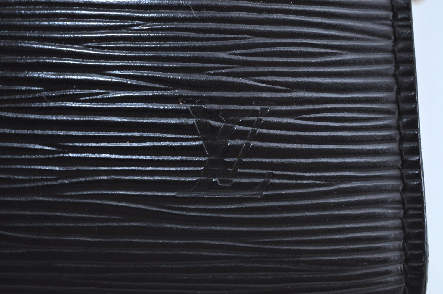 Authentic Louis Vuitton Epi Pochette Accessoires Pouch Black M52942 Junk K1880