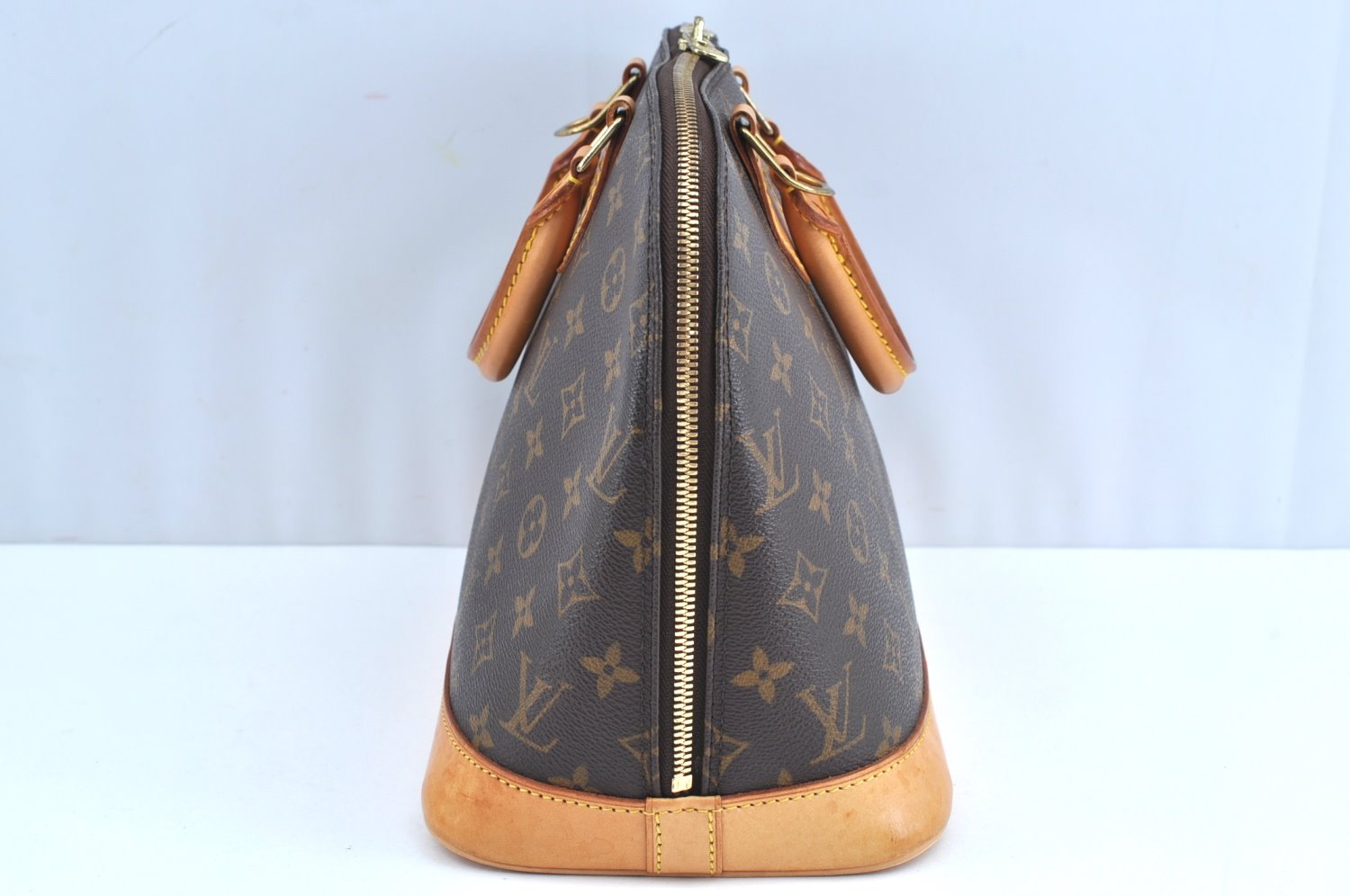 Authentic Louis Vuitton Monogram Alma Hand Bag Purse M51130 LV K2176