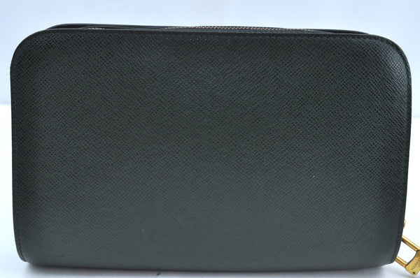 Authentic Louis Vuitton Taiga Baikal Clutch Bag Green M30184 LV K4035