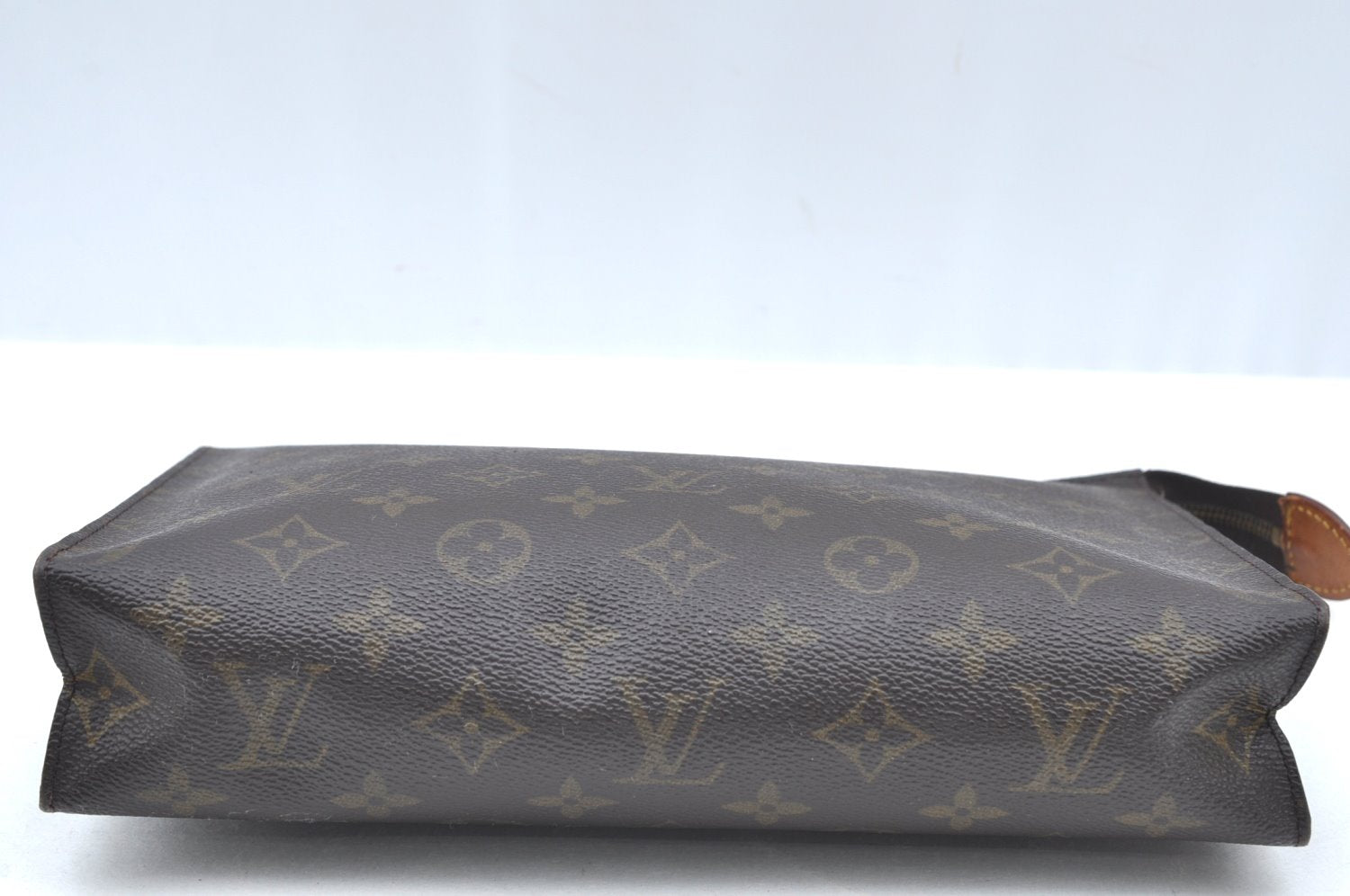 Authentic Louis Vuitton Monogram Poche Toilette 26 Cosmetics Pouch Junk K4036