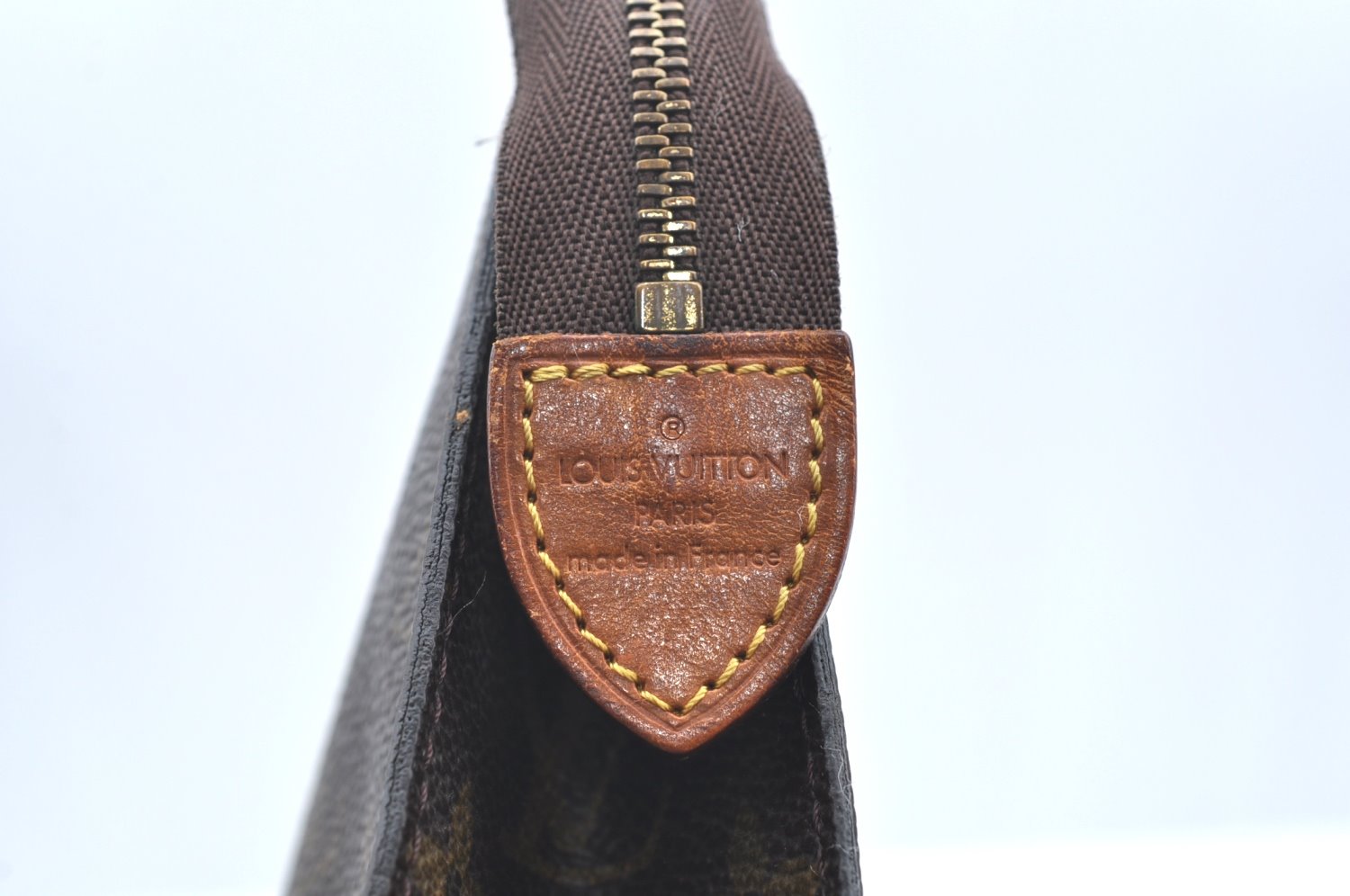 Authentic Louis Vuitton Monogram Poche Toilette 26 Cosmetics Pouch Junk K4036