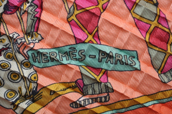 Authentic HERMES Double Pleats Scarf "DES MARIONNETTES" Silk Orange Box K4043