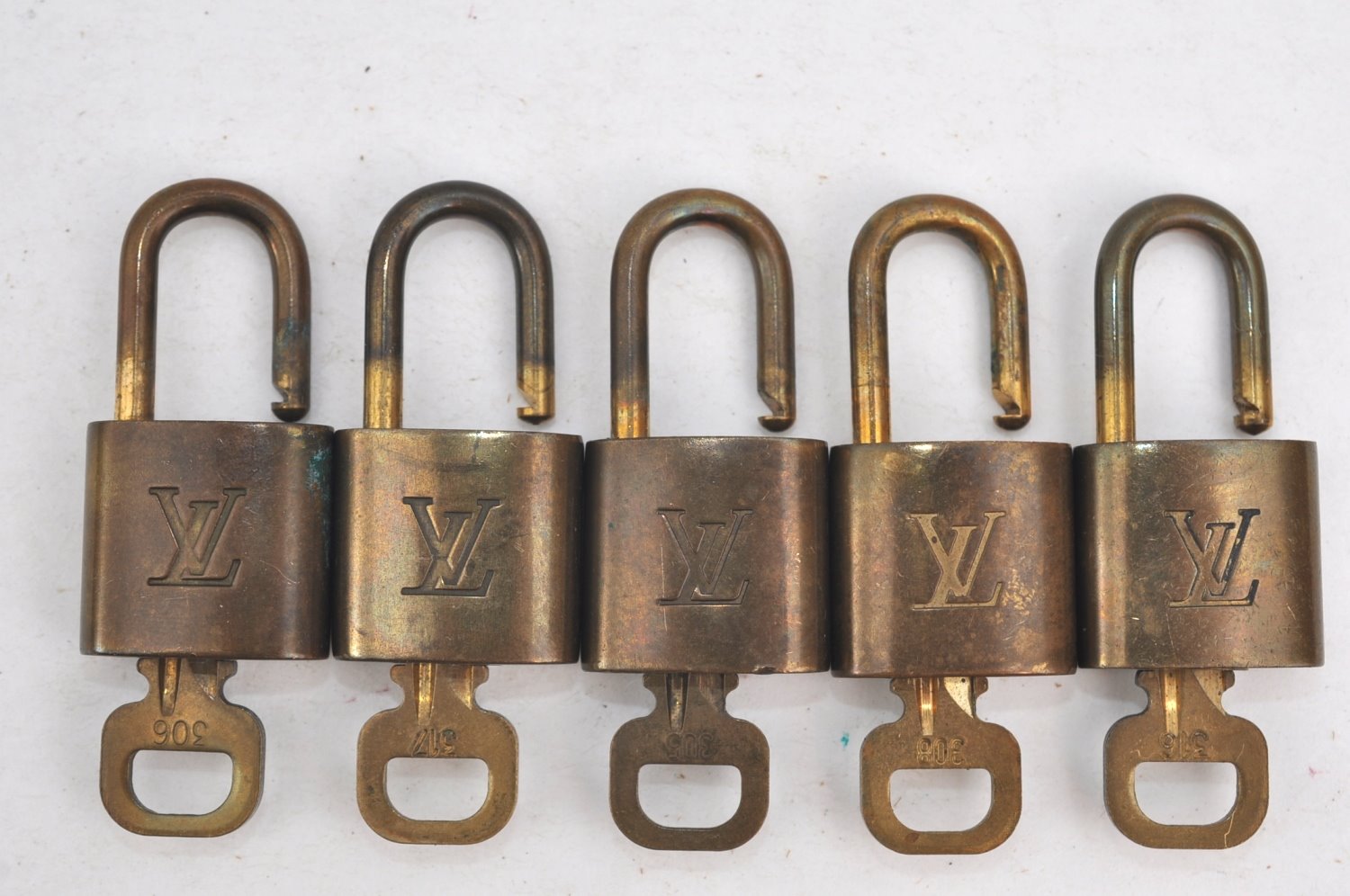 Authentic Louis Vuitton Padlock & Keys 10Set LV K4053