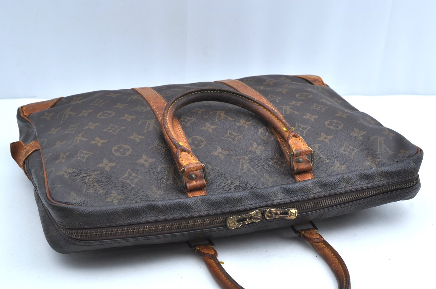 Authentic Louis Vuitton Monogram Porte Documents Voyage M40226 Briefcase K4069