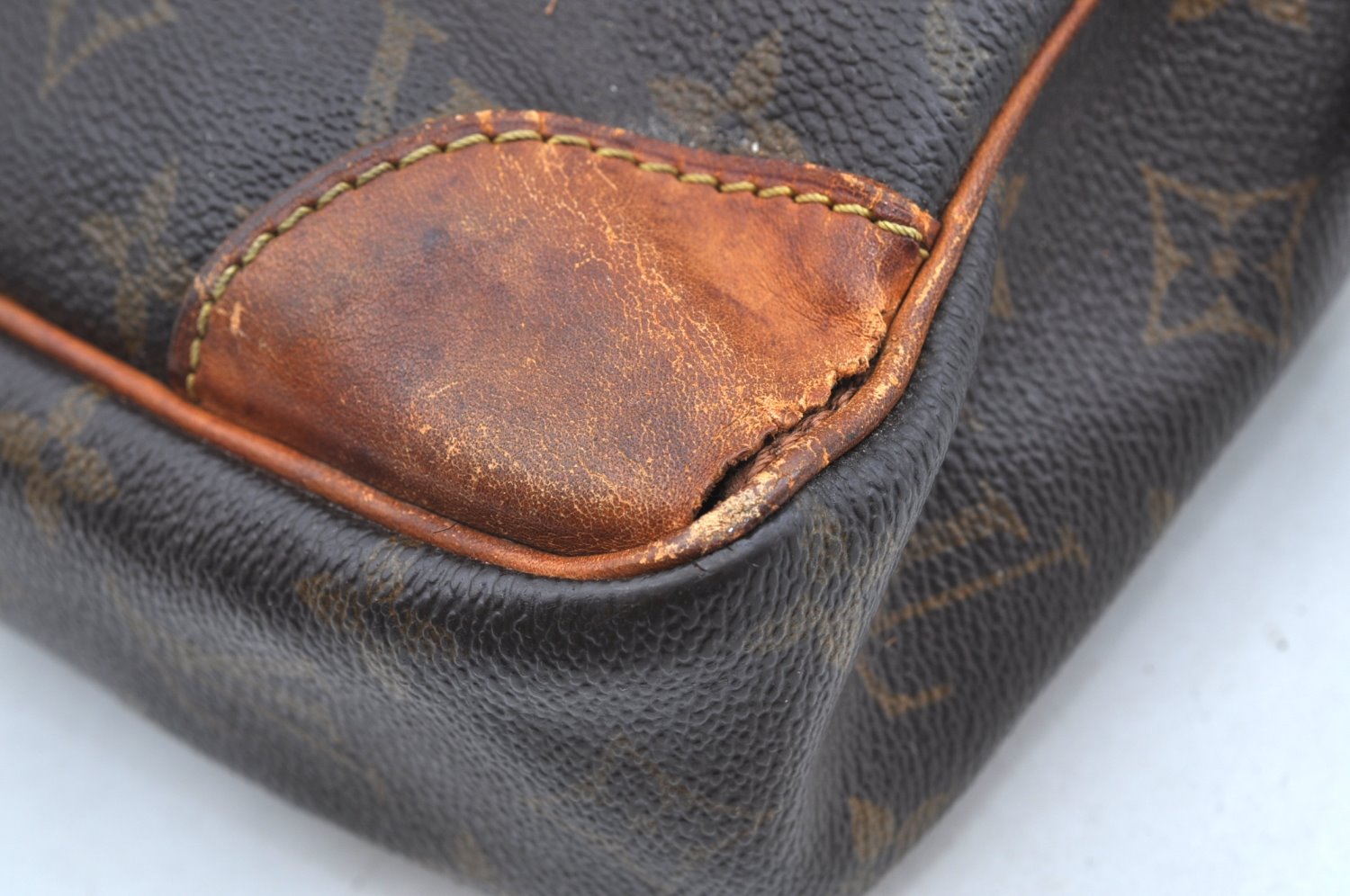 Authentic Louis Vuitton Monogram Porte Documents Voyage M40226 Briefcase K4069