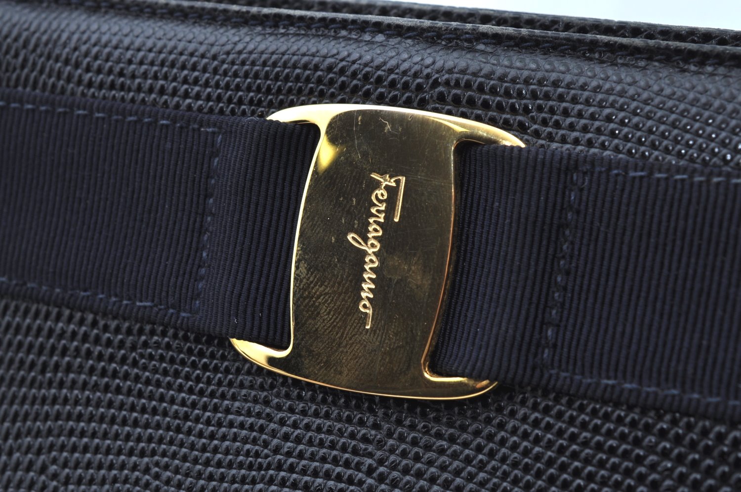 Authentic Salvatore Ferragamo Vara Shoulder Tote Bag Leather Navy Blue K4091