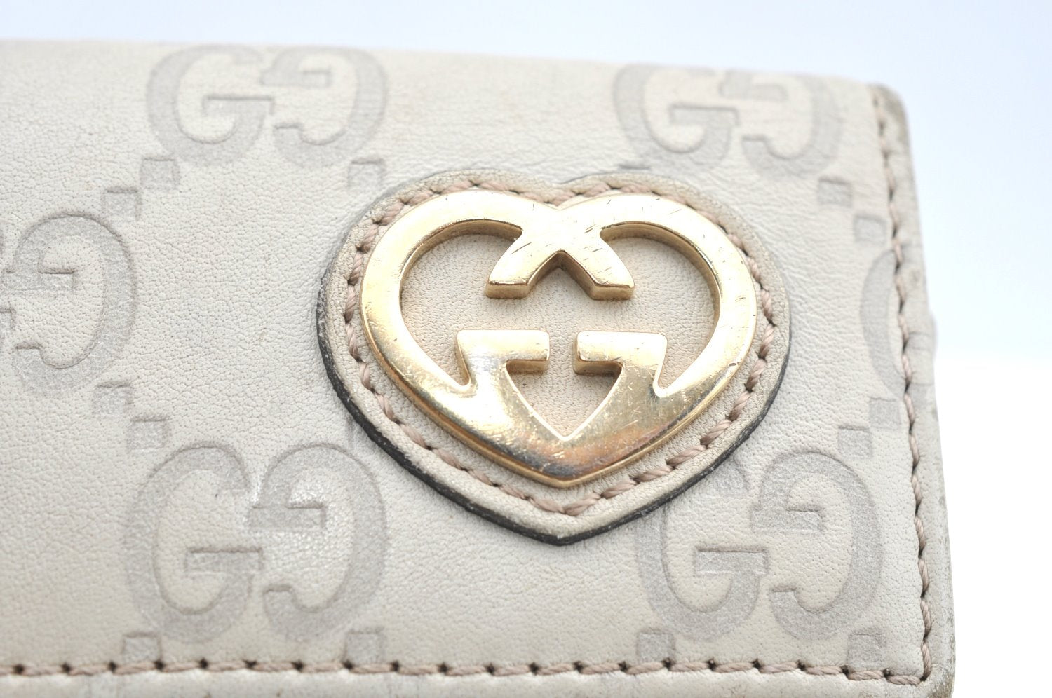 Authentic GUCCI Guccissima Lovely Heart 6 Key Case GG Leather 257217 White K4095