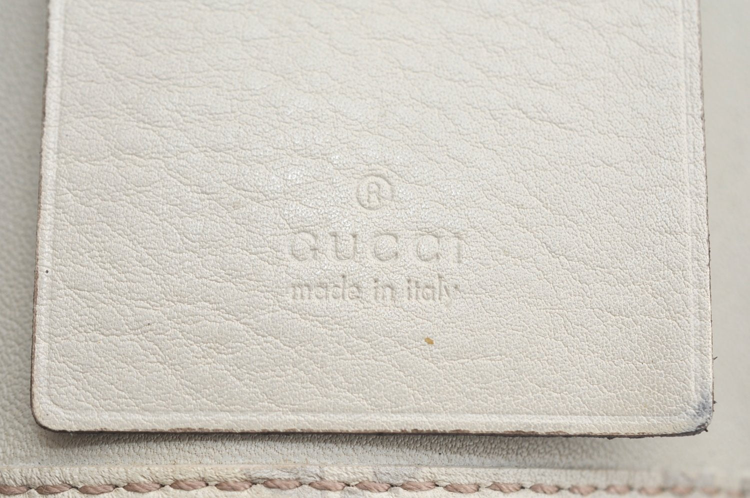 Authentic GUCCI Guccissima Lovely Heart 6 Key Case GG Leather 257217 White K4095