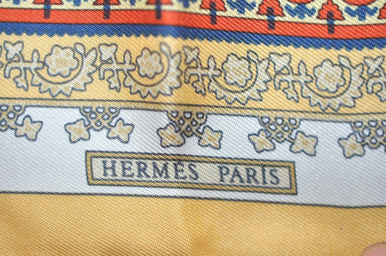 Authentic HERMES Petit Carre 40 Scarf Handkerchief 