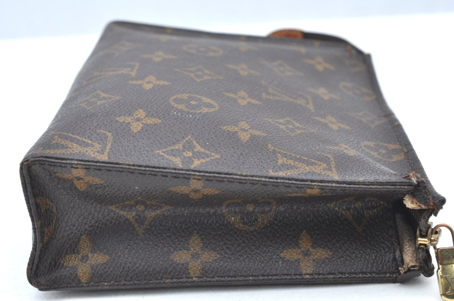 Authentic Louis Vuitton Monogram Poche Toilette 19 M47544 Cosmetics Pouch K4133