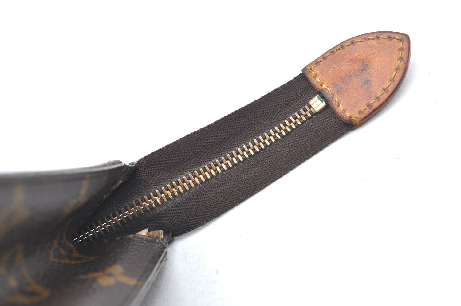 Authentic Louis Vuitton Monogram Poche Toilette 19 M47544 Cosmetics Pouch K4133