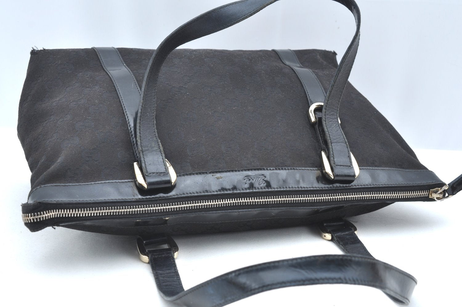 Authentic GUCCI Abbey Shoulder Tote Bag GG Canvas Enamel 141470 Black K4149