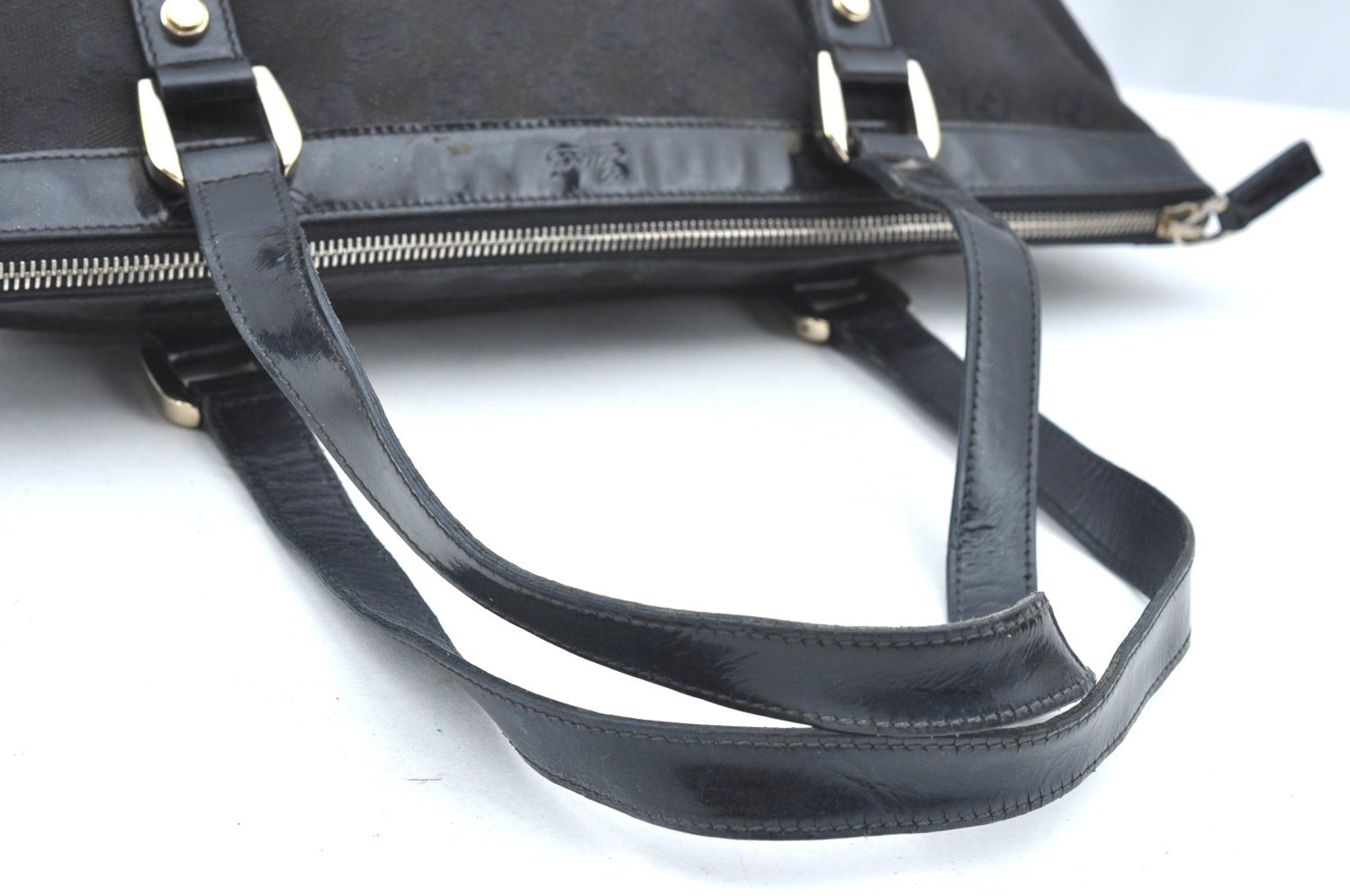 Authentic GUCCI Abbey Shoulder Tote Bag GG Canvas Enamel 141470 Black K4149