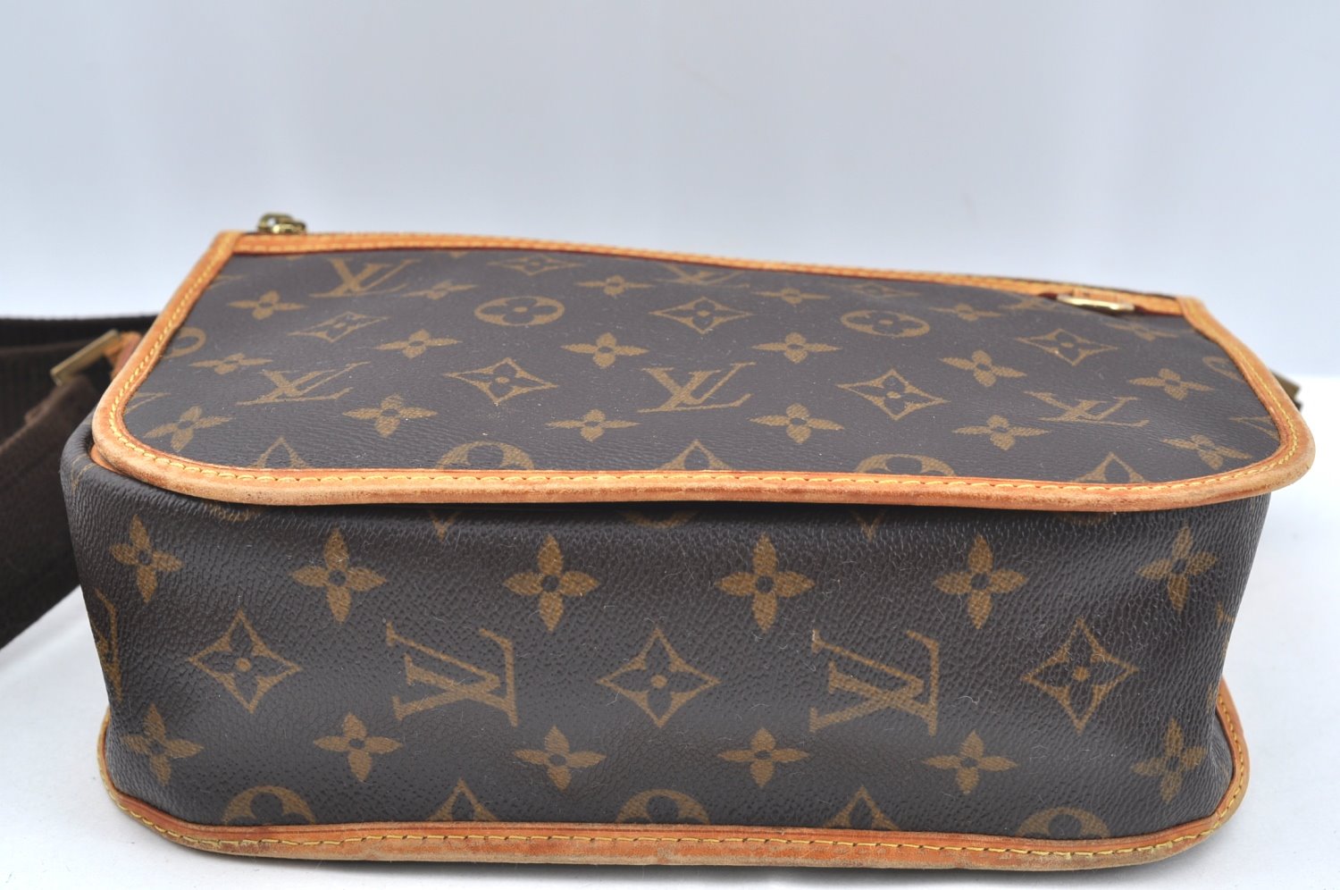 Auth Louis Vuitton Monogram Messenger Bosphore PM Shoulder Bag M40106 LV K4161