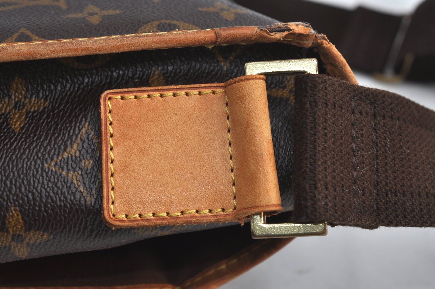 Auth Louis Vuitton Monogram Messenger Bosphore PM Shoulder Bag M40106 LV K4161