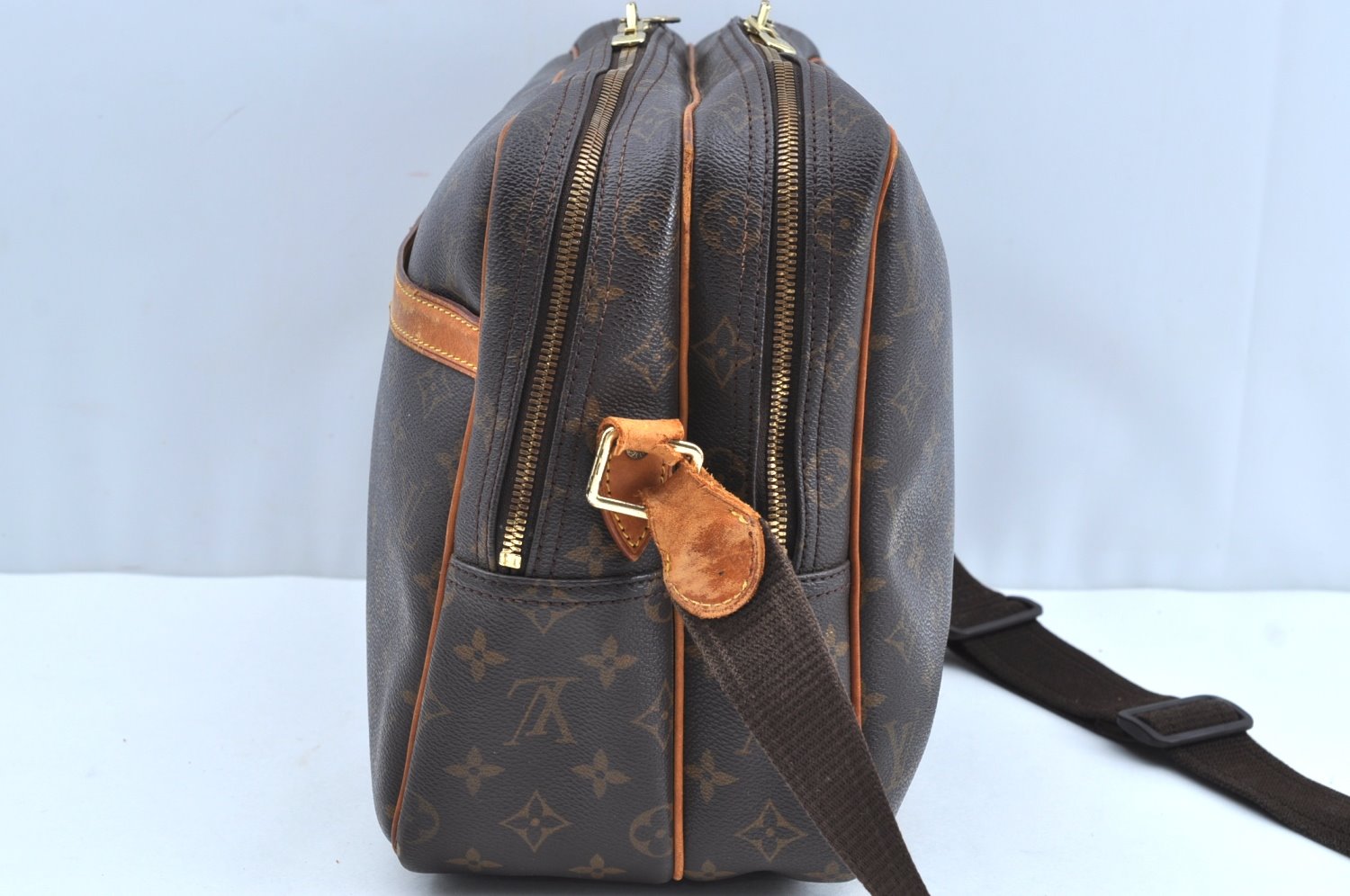 Authentic Louis Vuitton Monogram Reporter GM Shoulder Cross Bag M45252 LV K4167