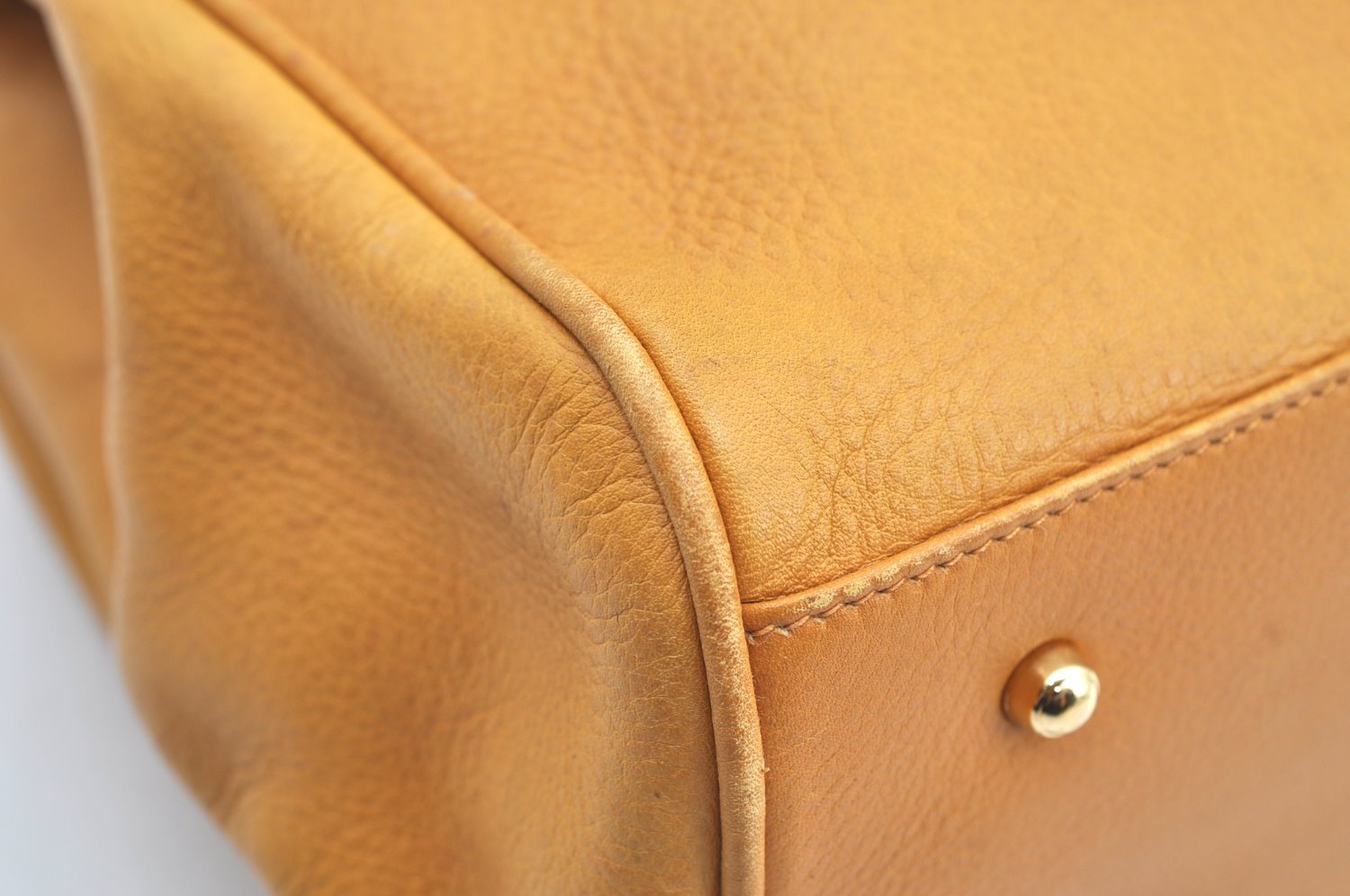 Authentic GUCCI Vintage Shoulder Bag Purse Leather Yellow Junk K4168