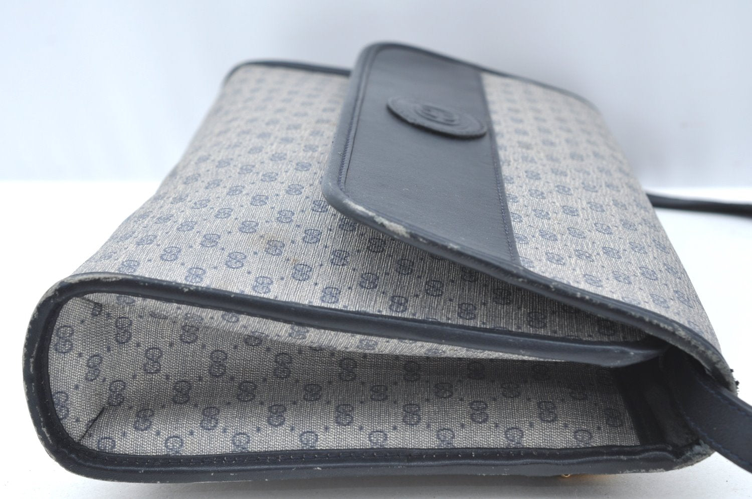 Authentic GUCCI Micro GG PVC Leather Shoulder Cross Body Bag Navy Blue K4169