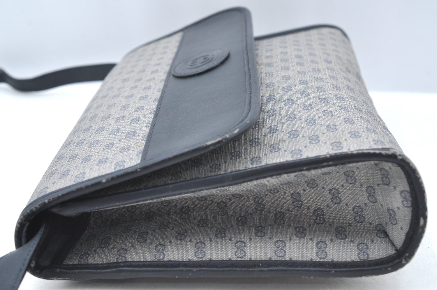 Authentic GUCCI Micro GG PVC Leather Shoulder Cross Body Bag Navy Blue K4169