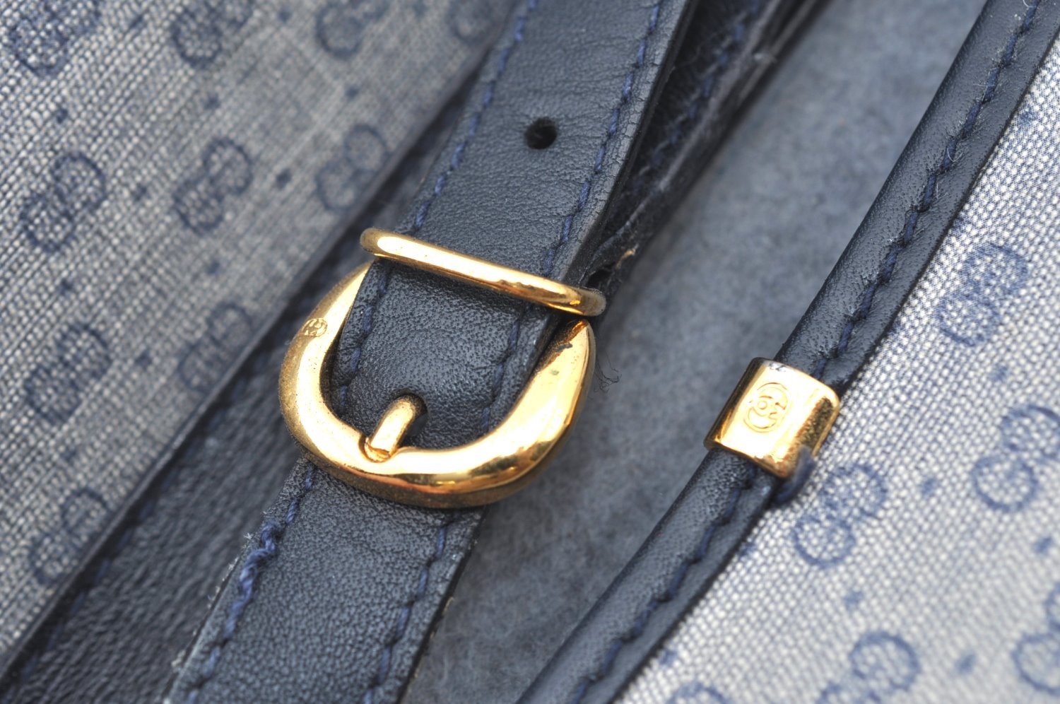 Authentic GUCCI Micro GG PVC Leather Shoulder Cross Body Bag Navy Blue K4169