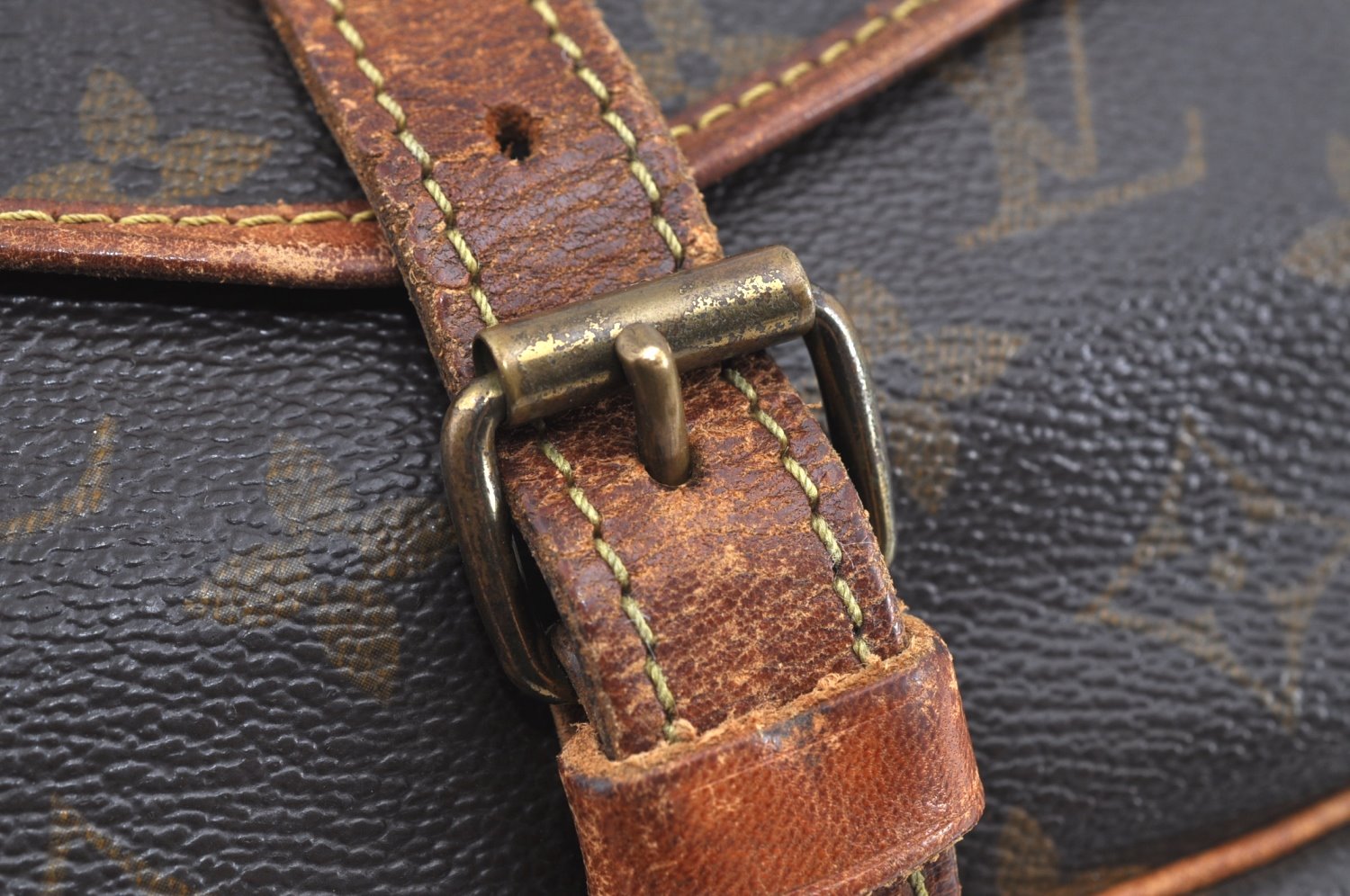 Authentic Louis Vuitton Monogram Saumur 30 Shoulder Cross Bag M42256 LV K4171