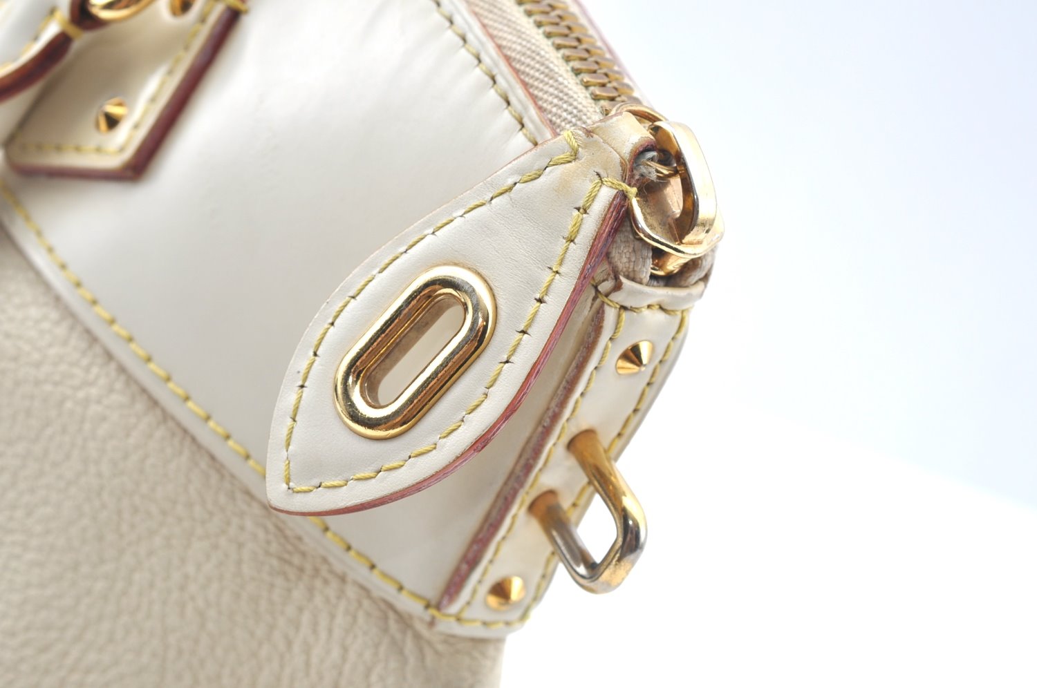 Authentic Louis Vuitton Suhali Lockit PM Hand Bag White M91887 LV K4191